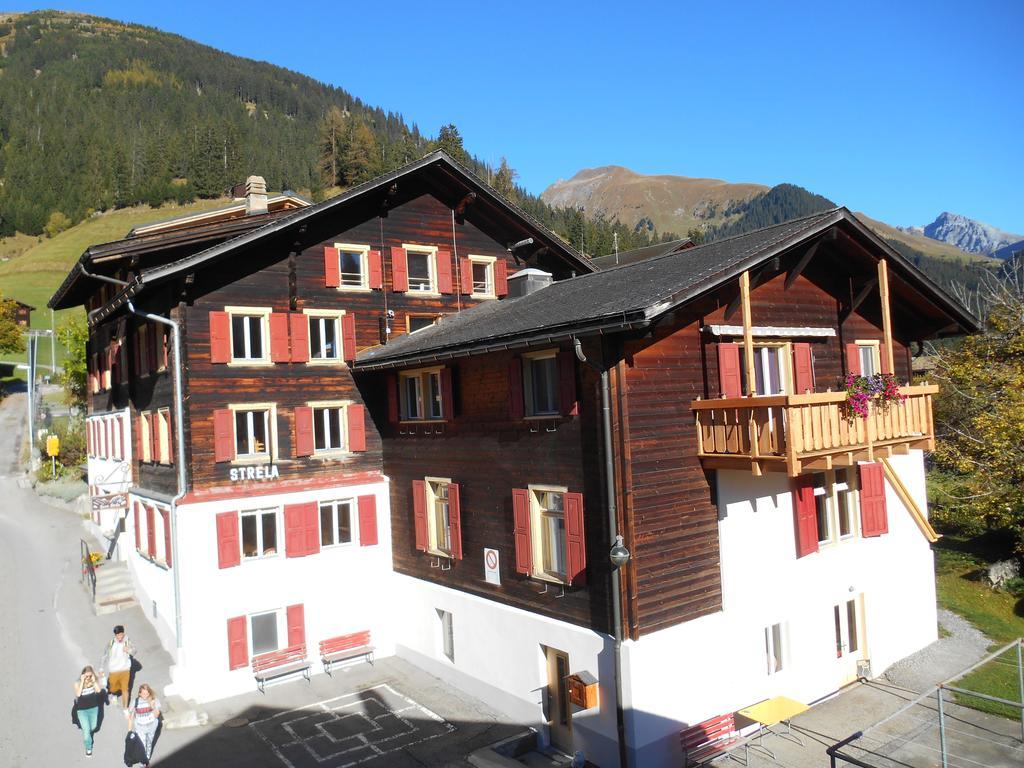 Apartment Turmzimmer Langwies Exteriör bild